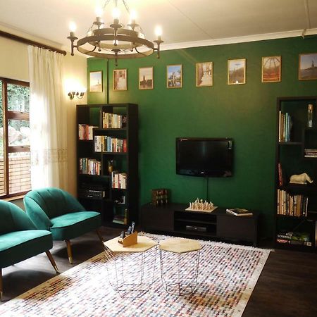 Claires Of Sandton Luxury Guest House Йоганнесбурґ Екстер'єр фото