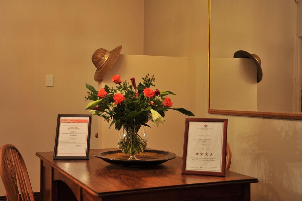 Claires Of Sandton Luxury Guest House Йоганнесбурґ Екстер'єр фото