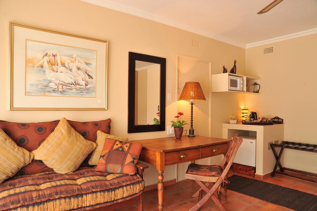 Claires Of Sandton Luxury Guest House Йоганнесбурґ Екстер'єр фото