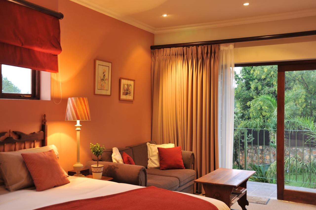Claires Of Sandton Luxury Guest House Йоганнесбурґ Екстер'єр фото