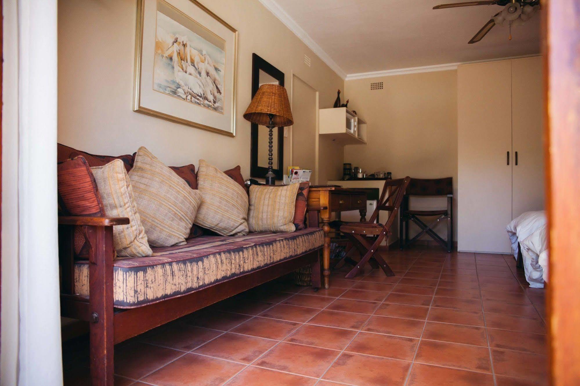 Claires Of Sandton Luxury Guest House Йоганнесбурґ Екстер'єр фото