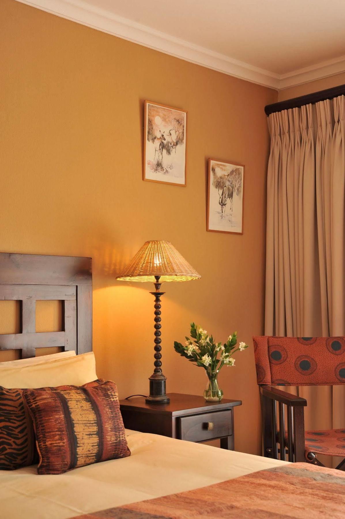 Claires Of Sandton Luxury Guest House Йоганнесбурґ Екстер'єр фото