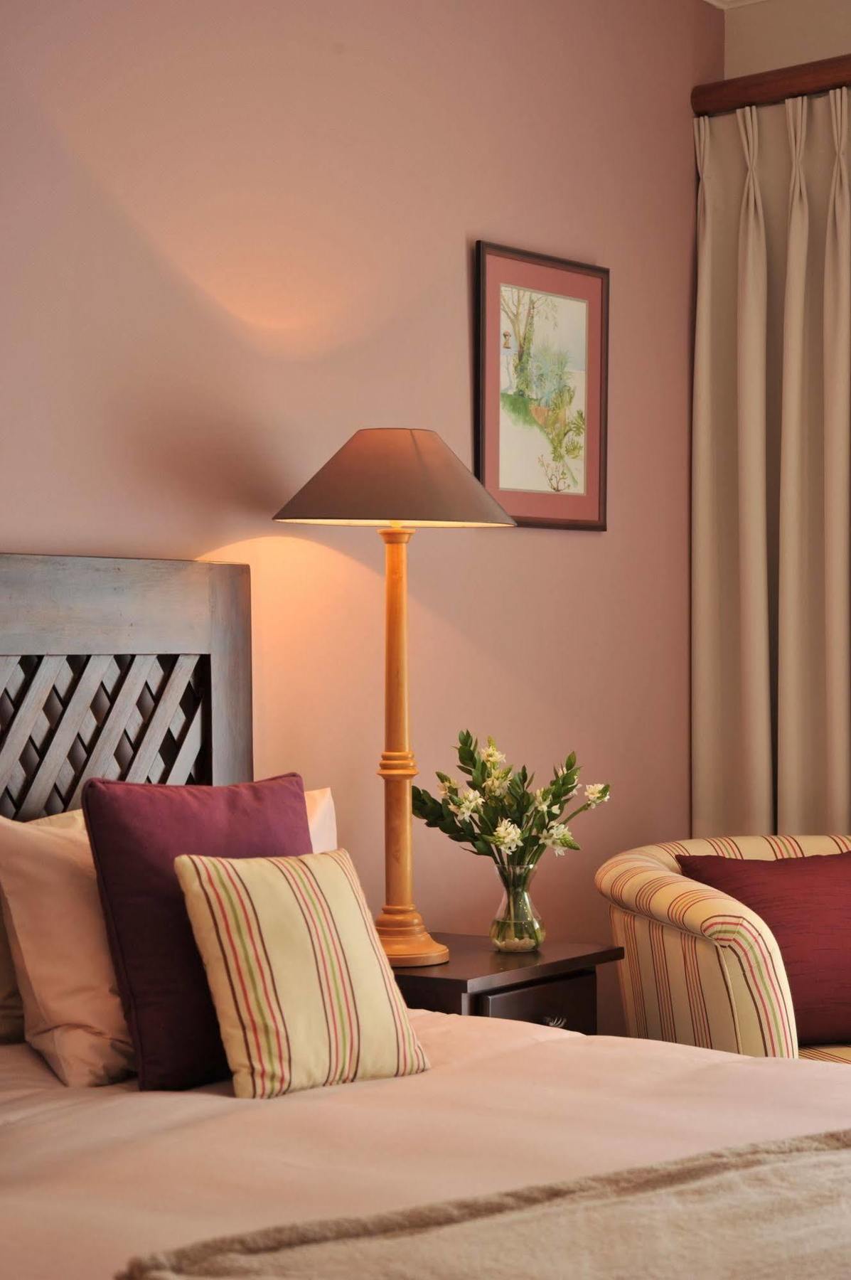Claires Of Sandton Luxury Guest House Йоганнесбурґ Екстер'єр фото