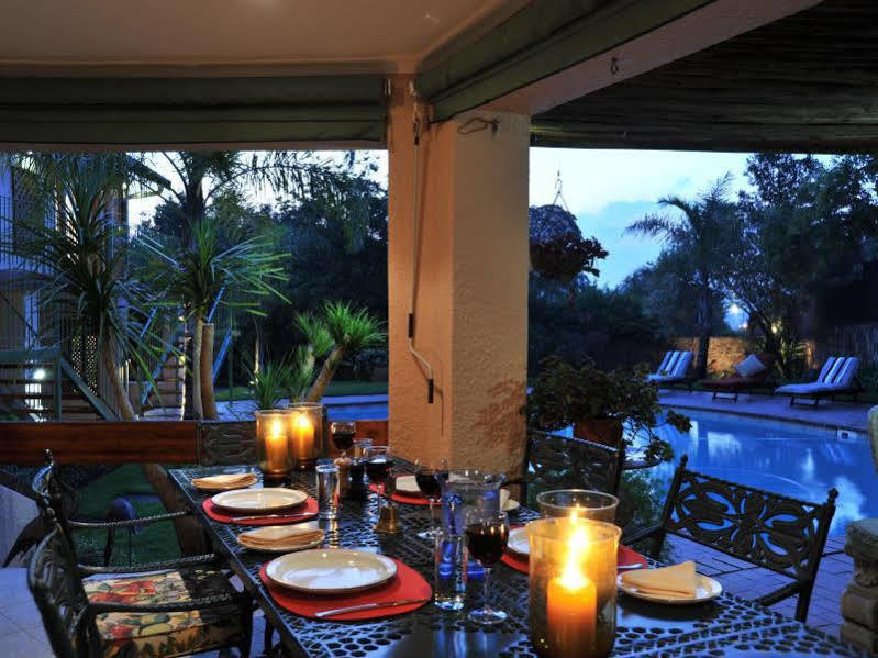 Claires Of Sandton Luxury Guest House Йоганнесбурґ Екстер'єр фото