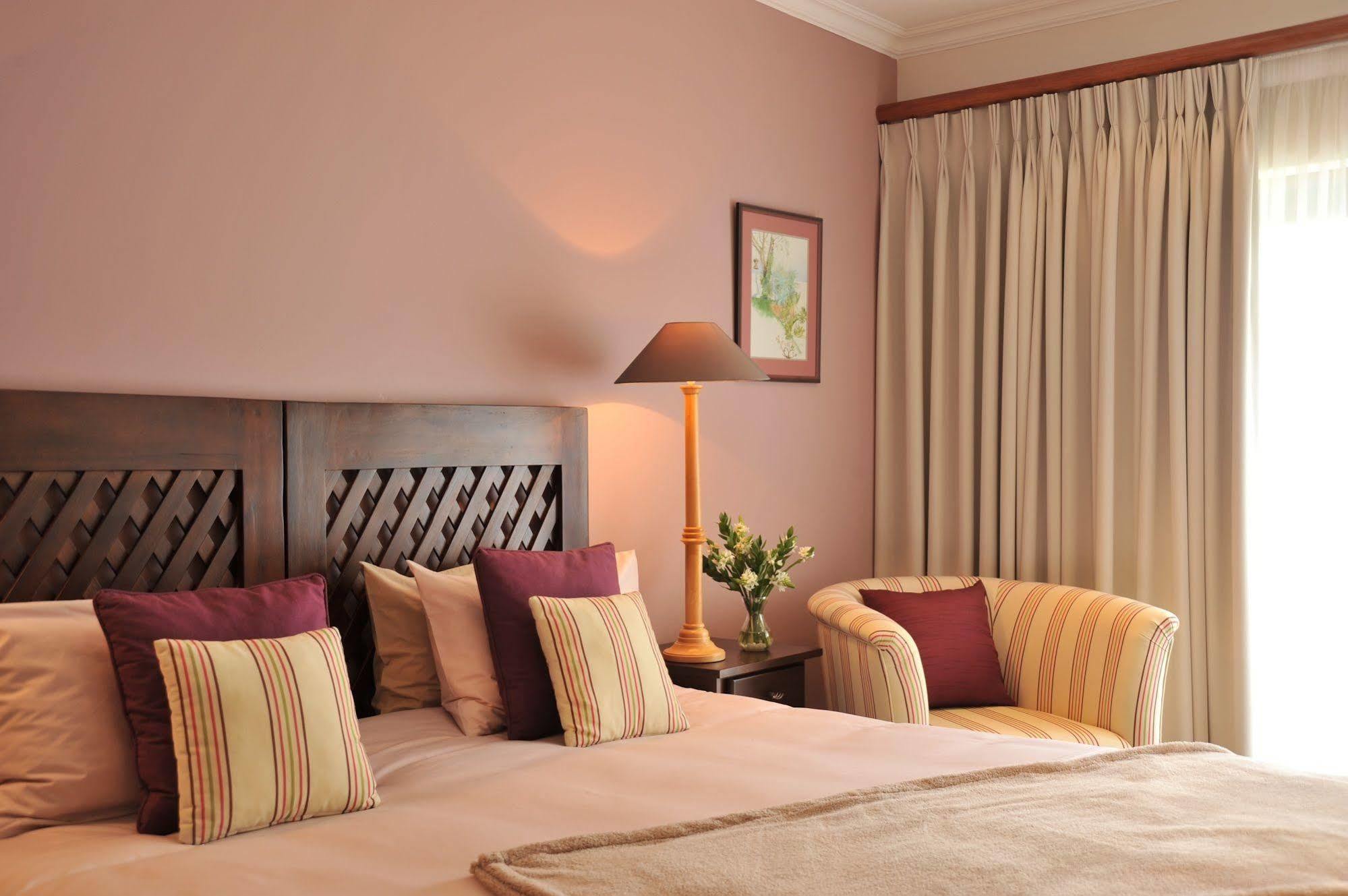 Claires Of Sandton Luxury Guest House Йоганнесбурґ Екстер'єр фото
